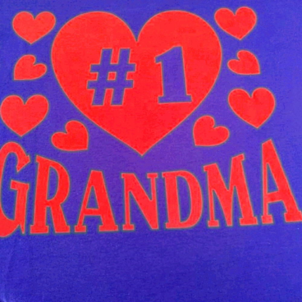 #1 Grandma T-Shirt with ❤ on front